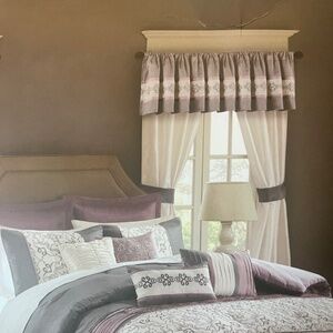 Set of two curtains